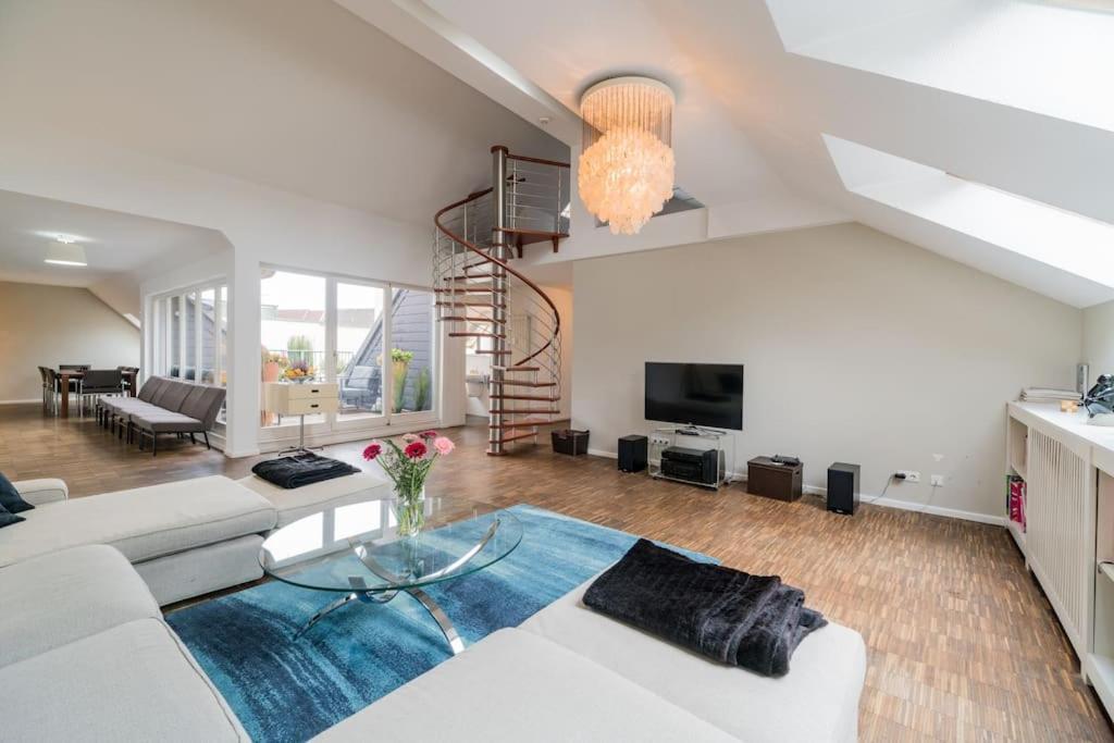 Ruhige Dachwohnung Mit Terrasse Berlin Mitte - Spacious Modern Rooftop Loft In Berlin Mitte Kültér fotó